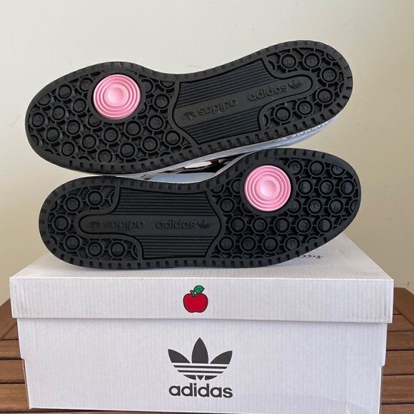 Adidas Forum Low Hello Kitty Polka Dot USA Women Size 8.5/UK 7(GW7167) - Picture 9 of 15